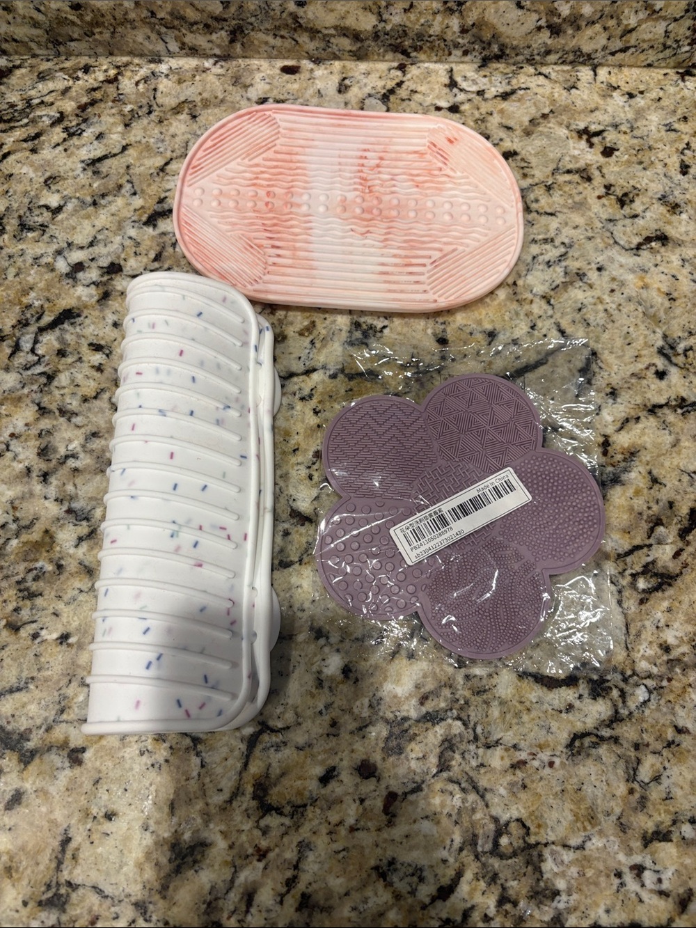 Silicone Makeup Brush Cleaning Mat and Sleeve Set - Pink & Purple